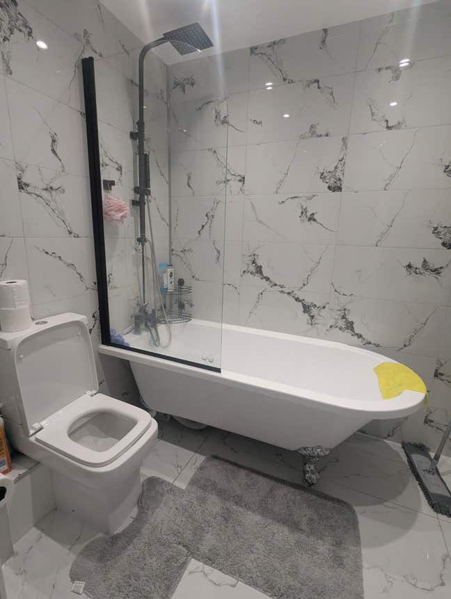 Spacious 4-Bedroom Shared House for Rent- (LU1) Main Photo