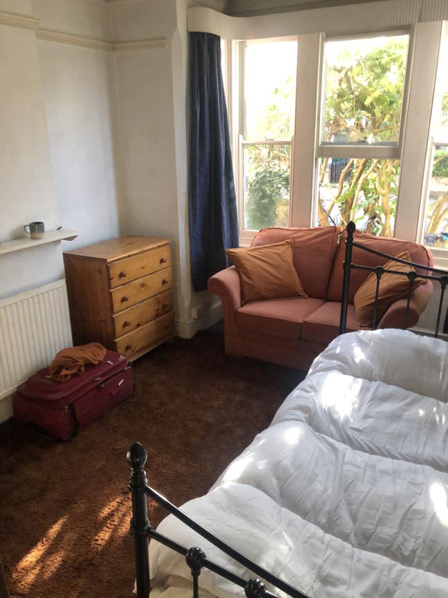Lovely double room in Cowley - Divinity Road Main Photo