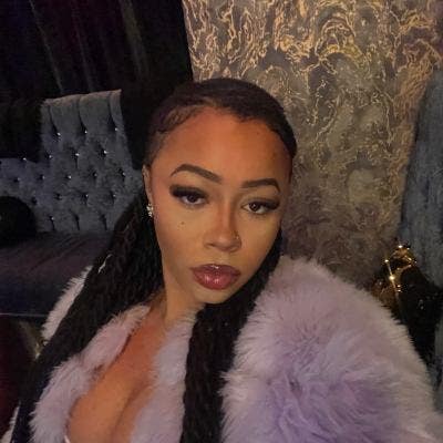 Looking for double room or studio Main Photo