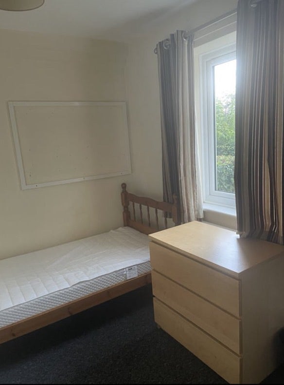 Student Room in Shared House, Stanmore winchester  Main Photo
