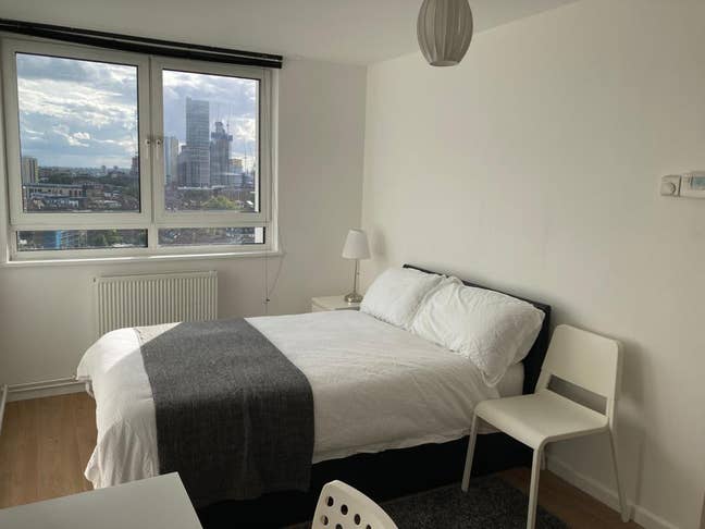 3 Bedroom Flat in Kennington! Main Photo