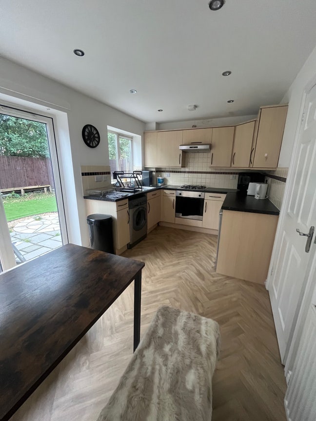 2x furnished double rooms  Main Photo