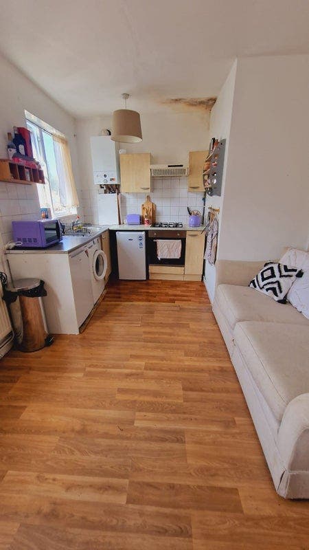Room in flat just off Brick Lane ♡  Main Photo