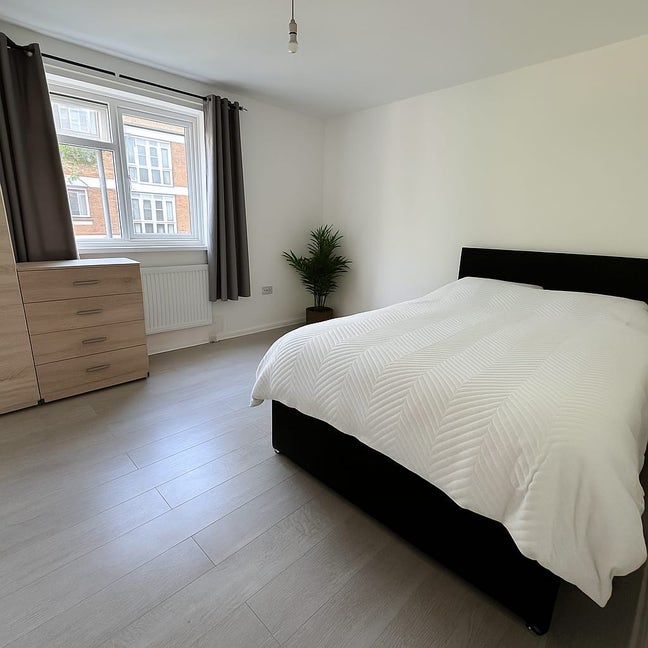 Room in house share/QMUL -Free Wi-Fi/Utilities Main Photo