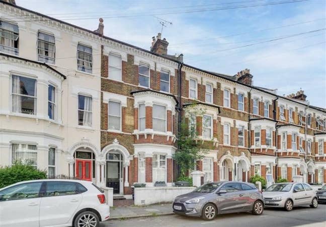 Spacious Double Room in Clapham Flat Main Photo