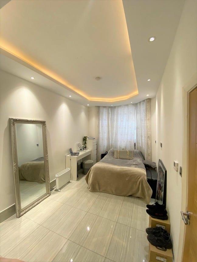 Refurbished 5 Bedroom Flat Available Main Photo