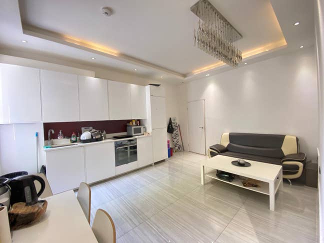 Refurbished 5 Bedroom Flat Available Main Photo