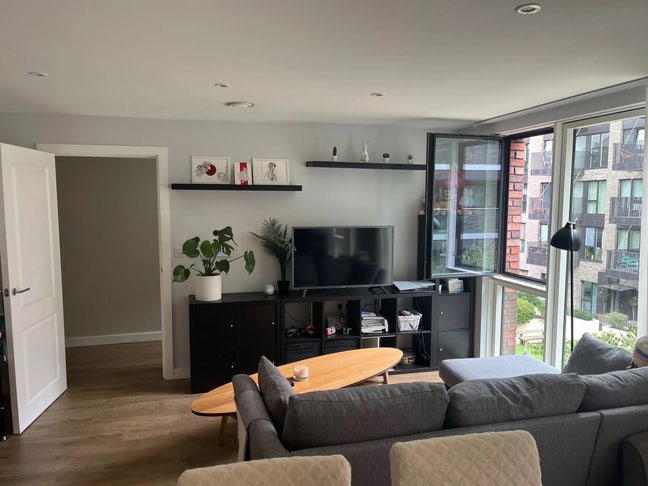 Stratford/Bow Road nearby E15 spacious Ensuite Main Photo