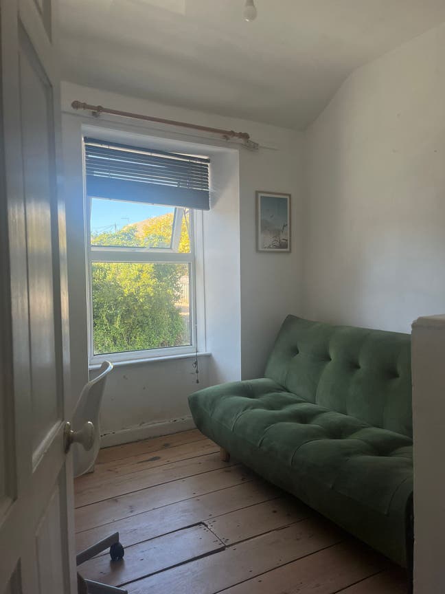 Small double room Main Photo