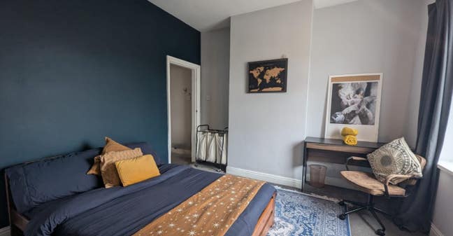 Spacious Double Room Available in Friendly Terrace Main Photo