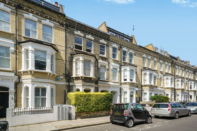 1 or 2 Bed in Parsons Green - Flexible Terms Main Photo