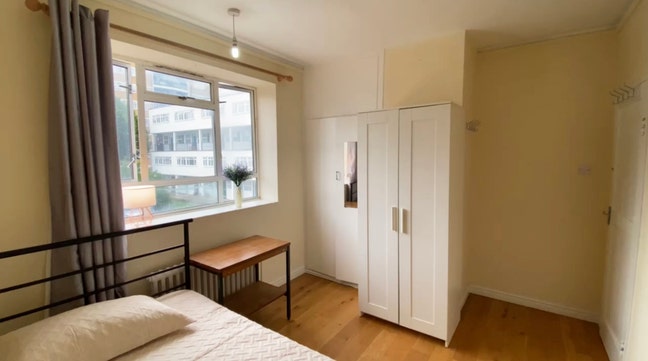 Room in 3 bed flat with balcony, Pimlico Main Photo