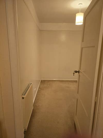 Single Room to rent/lodging Main Photo