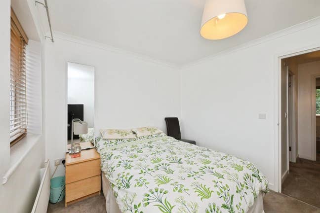 Double Room in Hertford Main Photo