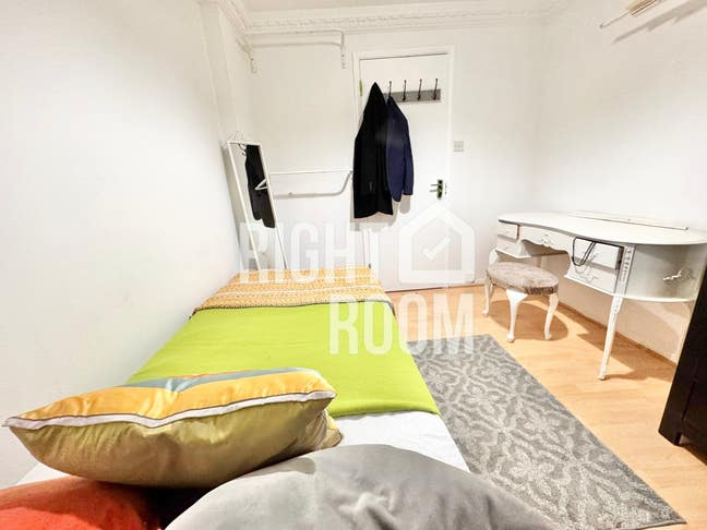 Single Room to Rent E6- 10 min walk to Beckton DLR Main Photo