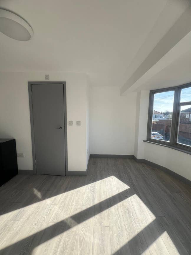 Studio Flat in Slough SL1 5PR  Main Photo