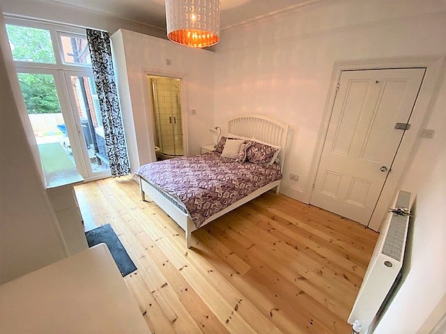 Stunning double en-suite room in Kings Heath Main Photo