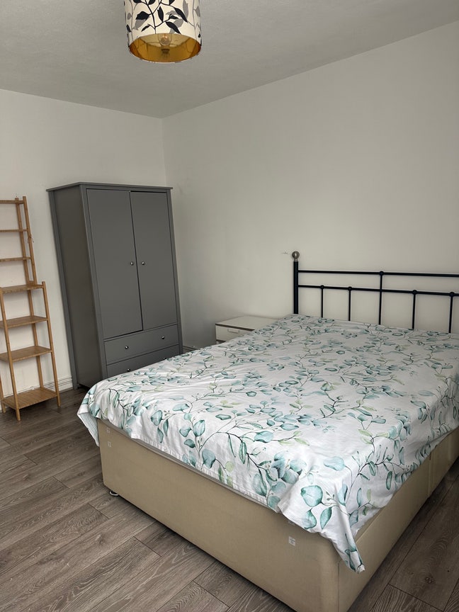 Large double room near Catford station Main Photo