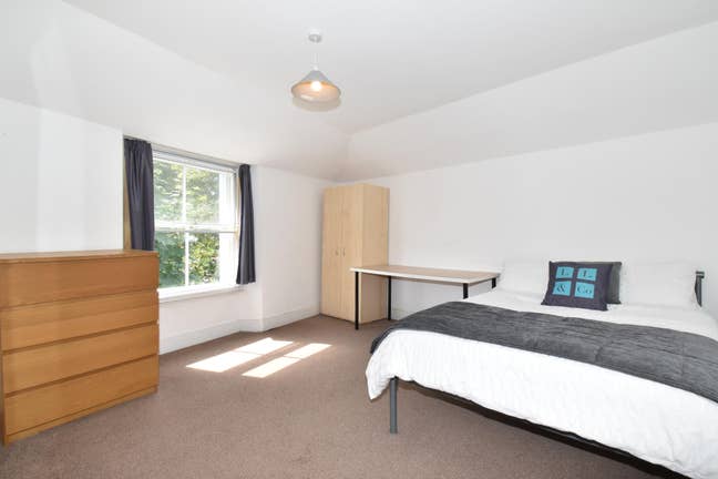 32B Church Street- Furnished 5 Bed Student/Sharer  Main Photo