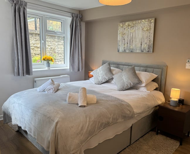 Entire 2bed flat to let Main Photo