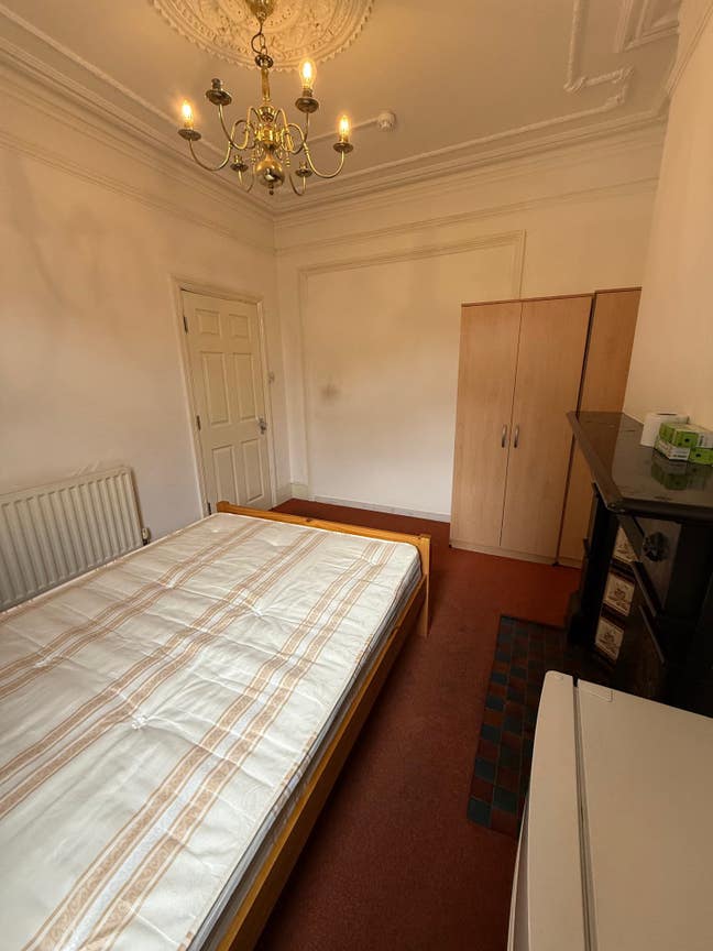 Beautiful Double Room for Rent in Hounslow Main Photo