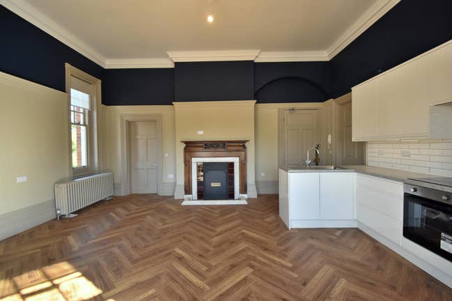 Luxury 2 Bedroom Flat - Allcroft Road  Main Photo