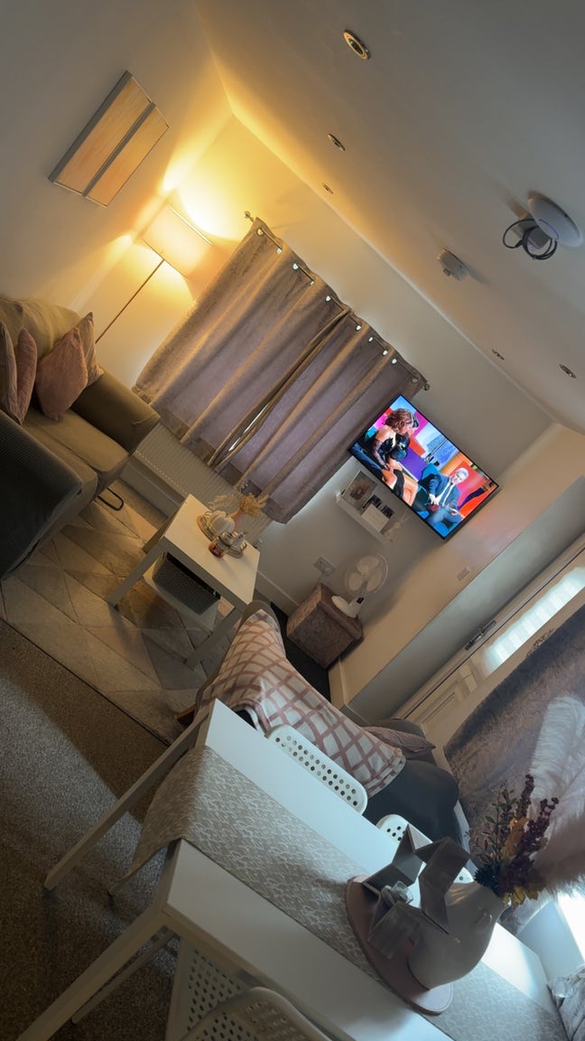 1 Bedroom Flat to Rent - Apartment 4, 55 Croft St Main Photo