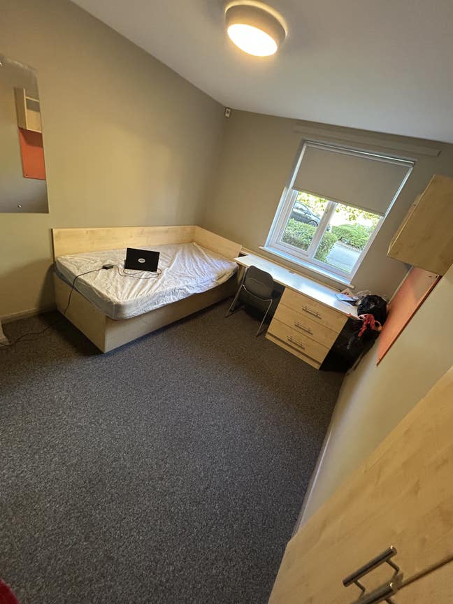Tenancy Takeover at Calthorpe Court Main Photo