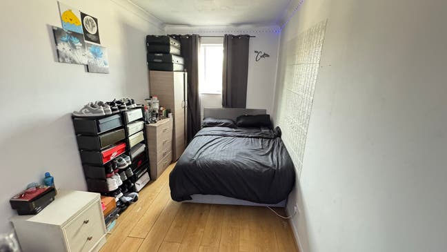 *** Wow Double Room Minutes from Stratford *** Main Photo