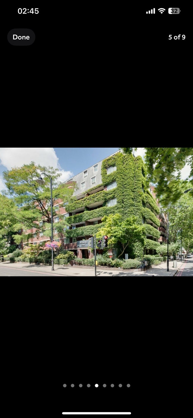 Large studio with balcony-24/7 porter Main Photo