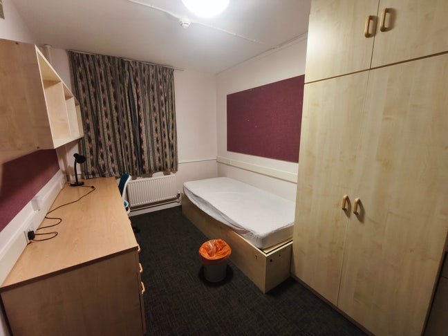 Room Available at International Hall (UoL) Main Photo