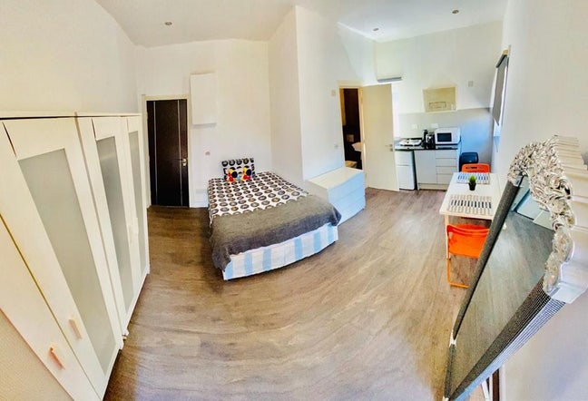 🛏️ 3 Studios Flat to Let- Wembley  Main Photo