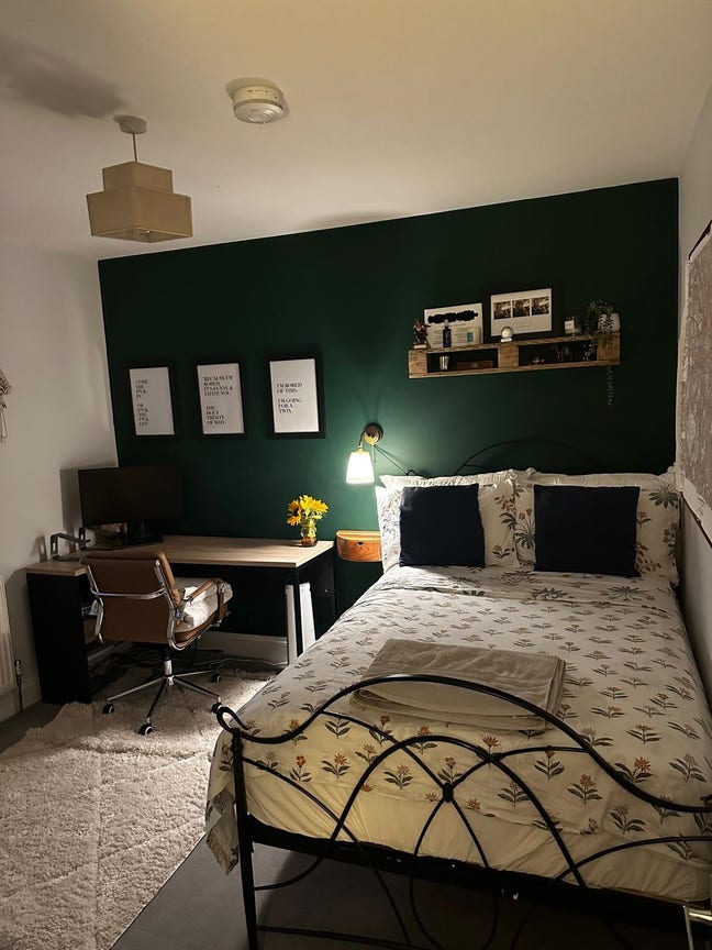 Double En-suite Available in Wimbledon Flat!  Main Photo