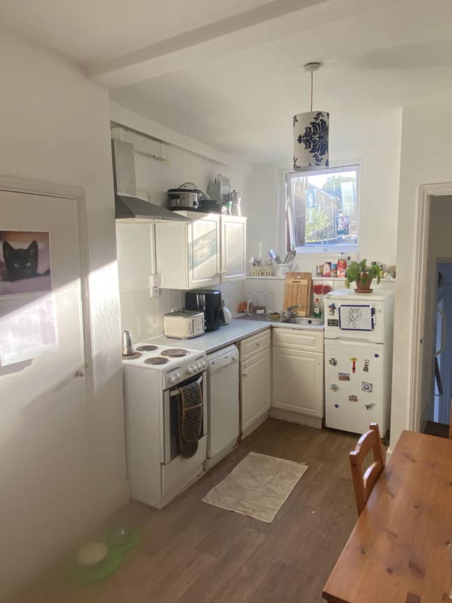 Double Room in House with Garden Main Photo