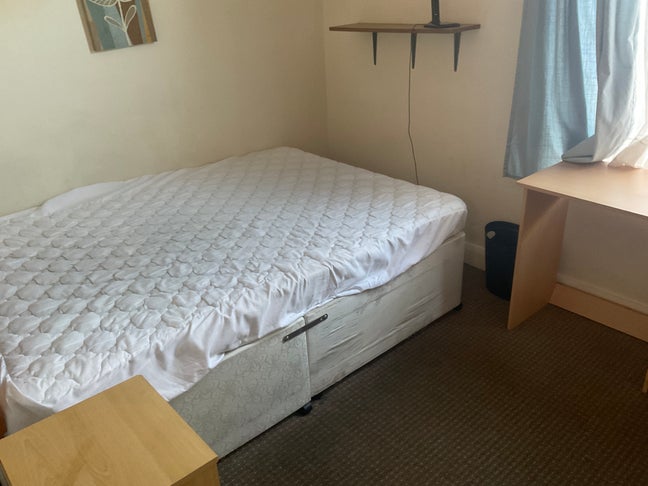 Room to rent  Main Photo