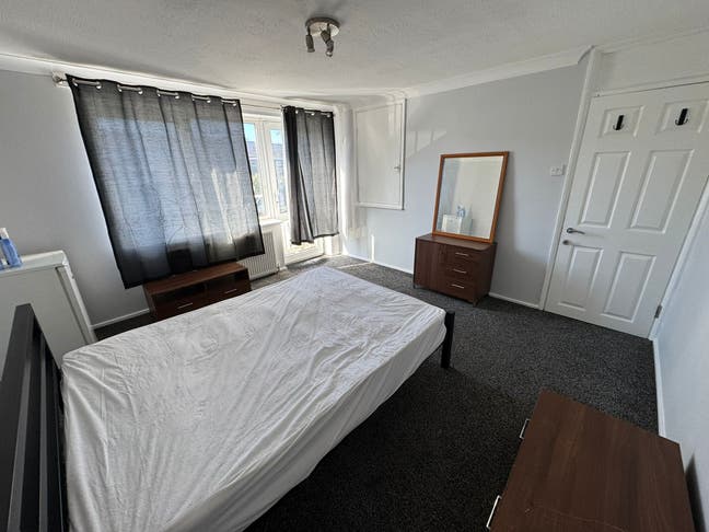 Large Double Room with Balcony Main Photo