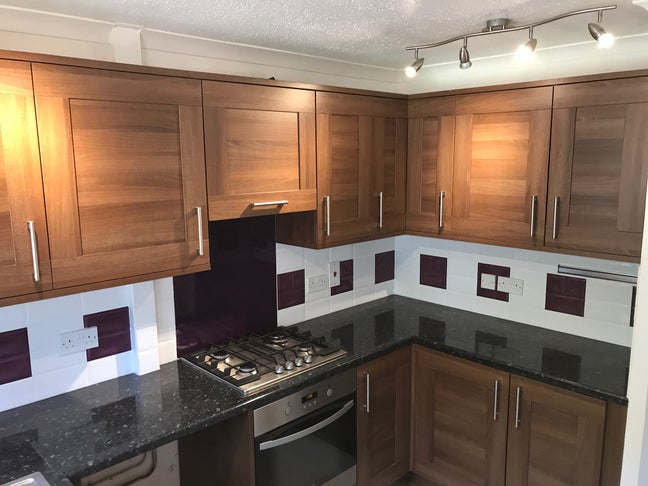  Spacious 4-Bed House near Reading University Main Photo