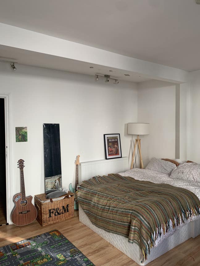 Room for rent on Penryn High Street Main Photo