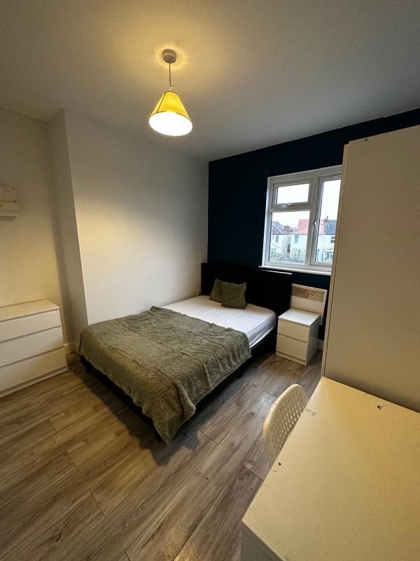 🛏️ En-Suite Room to Let- Willesden Green Main Photo