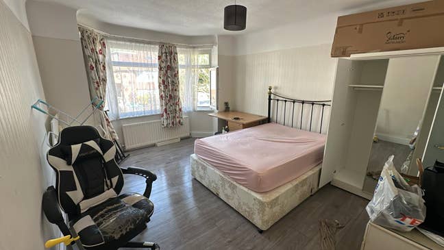 Room near Train Station and Bournemouth University Main Photo