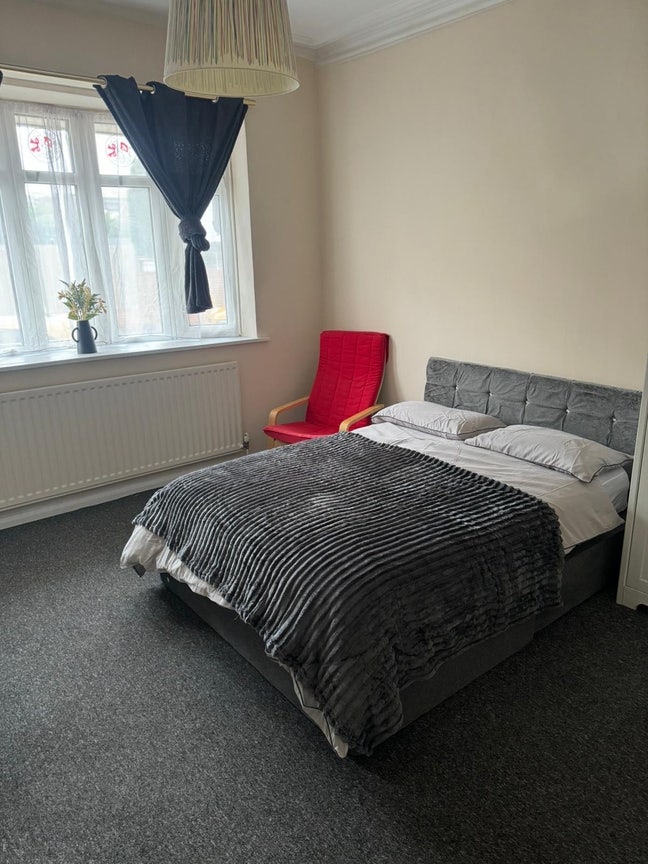 Merridale City Uni Hospital Luxury Rooms inc Bills Main Photo