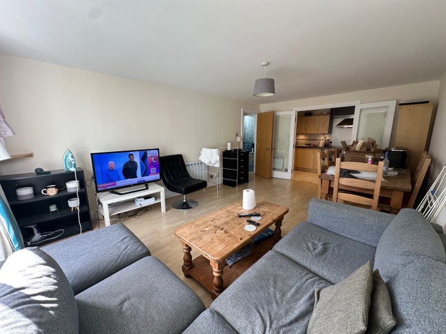 Double room in modern apartment Wandsworth Main Photo