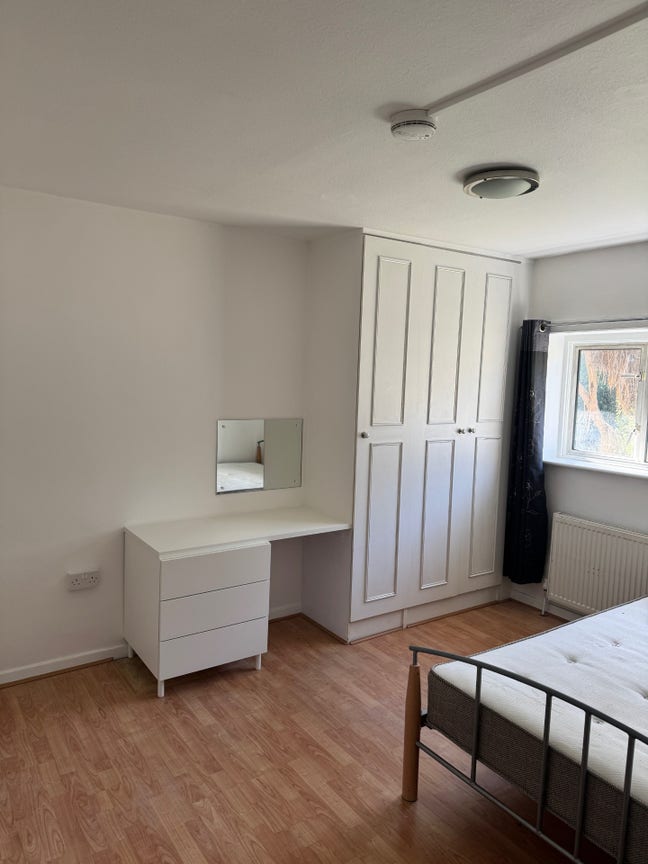 Double Room overlooking garden  Main Photo