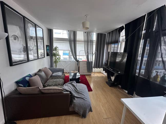 Super location two bedroom flat to let Main Photo