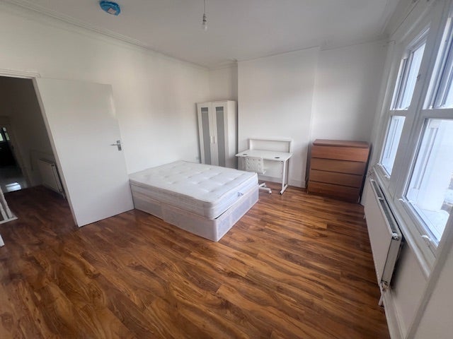 Luxury 4 Bedroom House (Brixton-Clapham) Main Photo