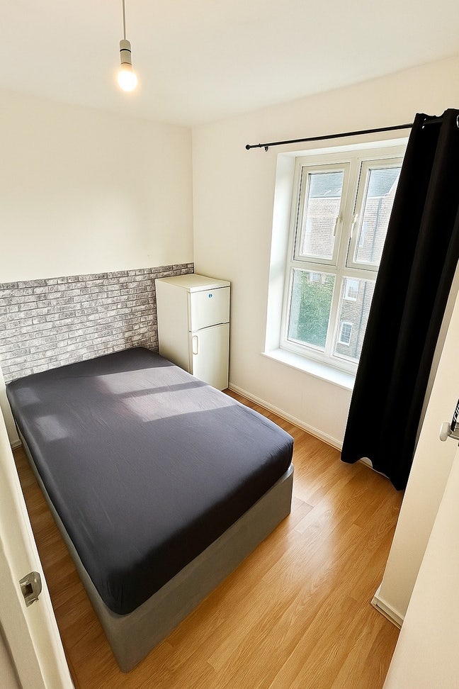 Bright Single in SE11 – All Bills Included Main Photo