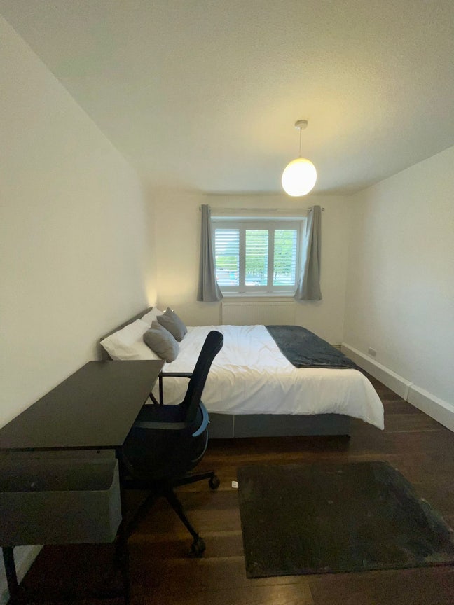 🔥 Stunning Double Room | Salford  Main Photo