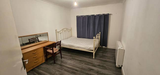  Double bedroom is available for rent Main Photo