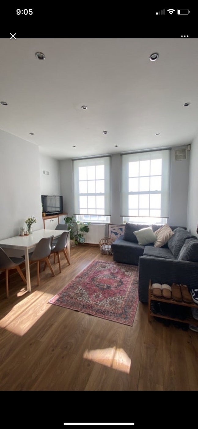 Moving out - need someone to take over my room Main Photo