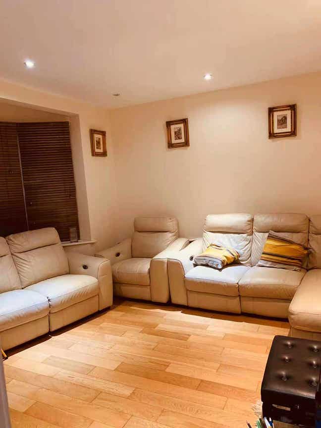  double room to let close MIddlesxe Un  Hendon tub Main Photo